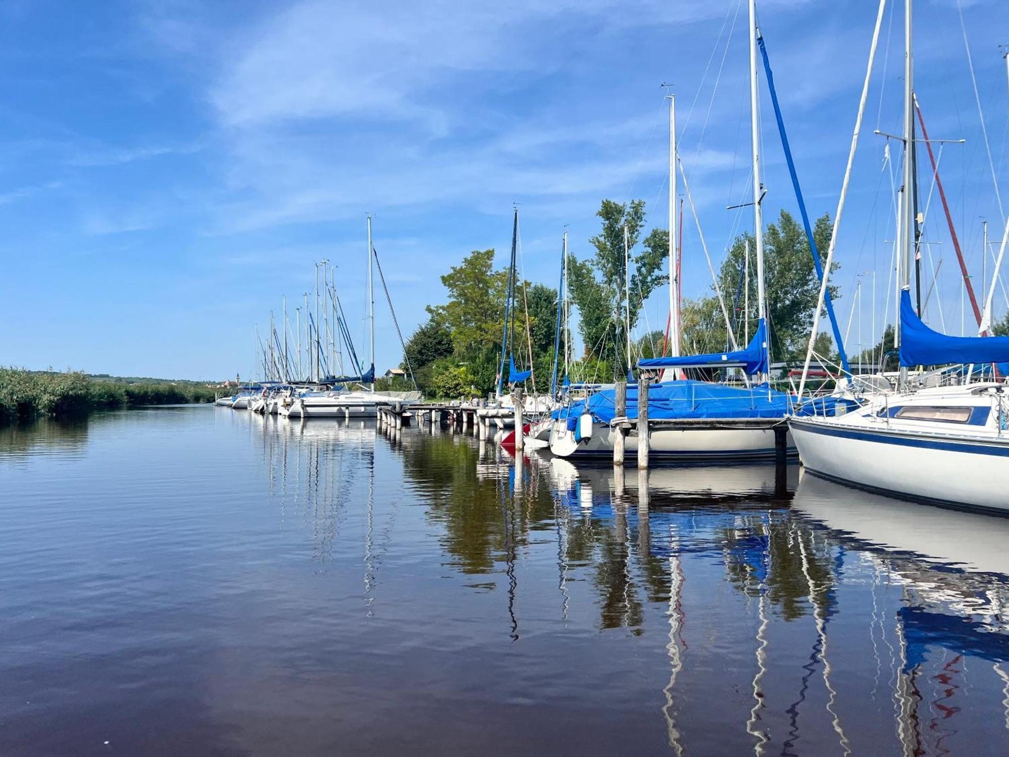 Seehuette Neusiedlersee - Seehaus Inklusive Elektroboot Rust Εξωτερικό φωτογραφία